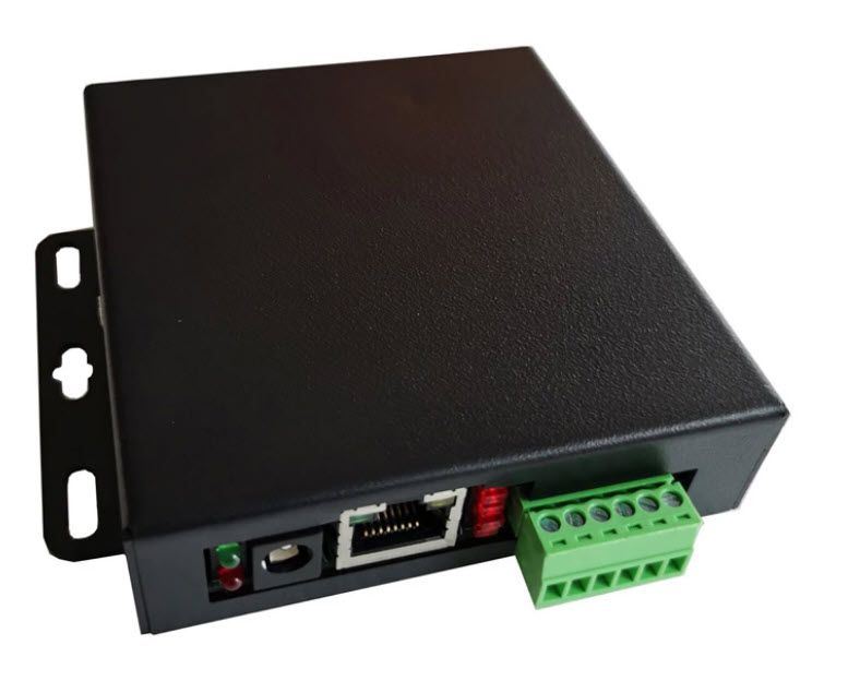 บอร์ดแปลง Ethernet to 8CH Input สีเขียว แสดงด้านหน้าและด้านหลังแบบมุมตรง สำหรับติดตั้งในระบบควบคุมการเข้าออก
