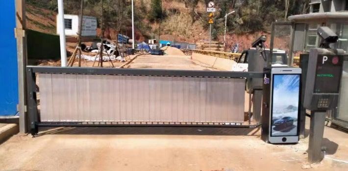 ไม้กั้นรถยนต์ Gate Barrier แบบมีโฆษณา (CP-CD400) — มุมมองด้านข้าง