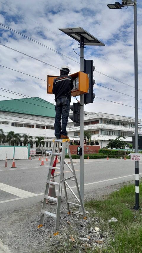 ไฟข้ามถนน No.2+ Wireless Solar (TE-TLPD-PK2-WSL) — ภาพประกอบ