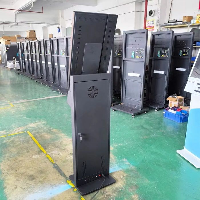 เครื่องคอมพิวเตอร์บริการตัวเอง Self Service Kiosk รุ่น KDS-017 หน้าจอสัมผัสแนวตั้งสีดำ ดีไซน์ทันสมัยแบบตั้งพื้นสำหรับใช้งานในอาคาร