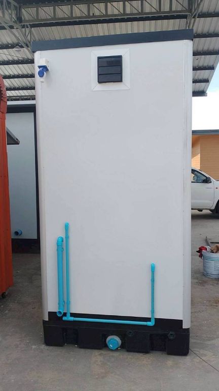ห้องน้ำสำเร็จรูป ฐานไฟเบอร์ เก็บของเสียในตัว Mobile Toilet