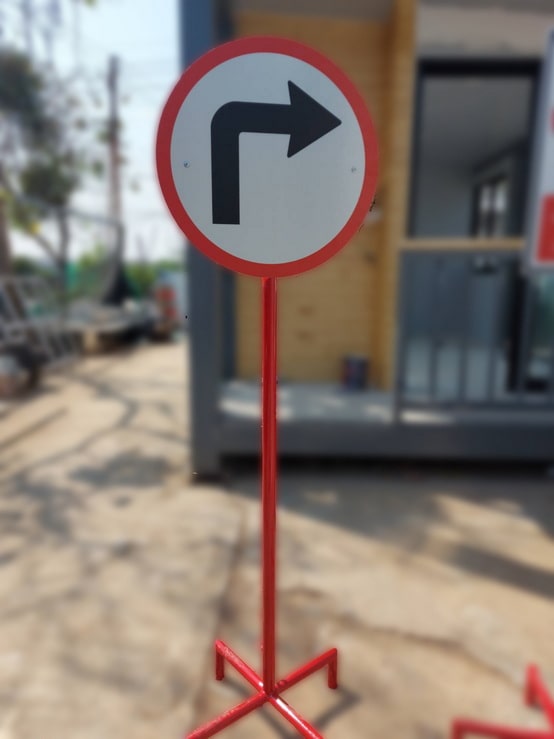 ขาตั้งป้ายจราจร