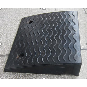Rubber Kerb Ramp