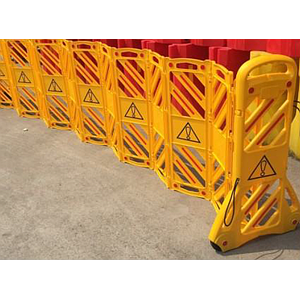 Plastic Fence Barrier แผงกั้นพลาสติกยืดหดได้