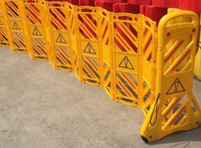 Plastic Fence Barrier แผงกั้นพลาสติกยืดหดได้